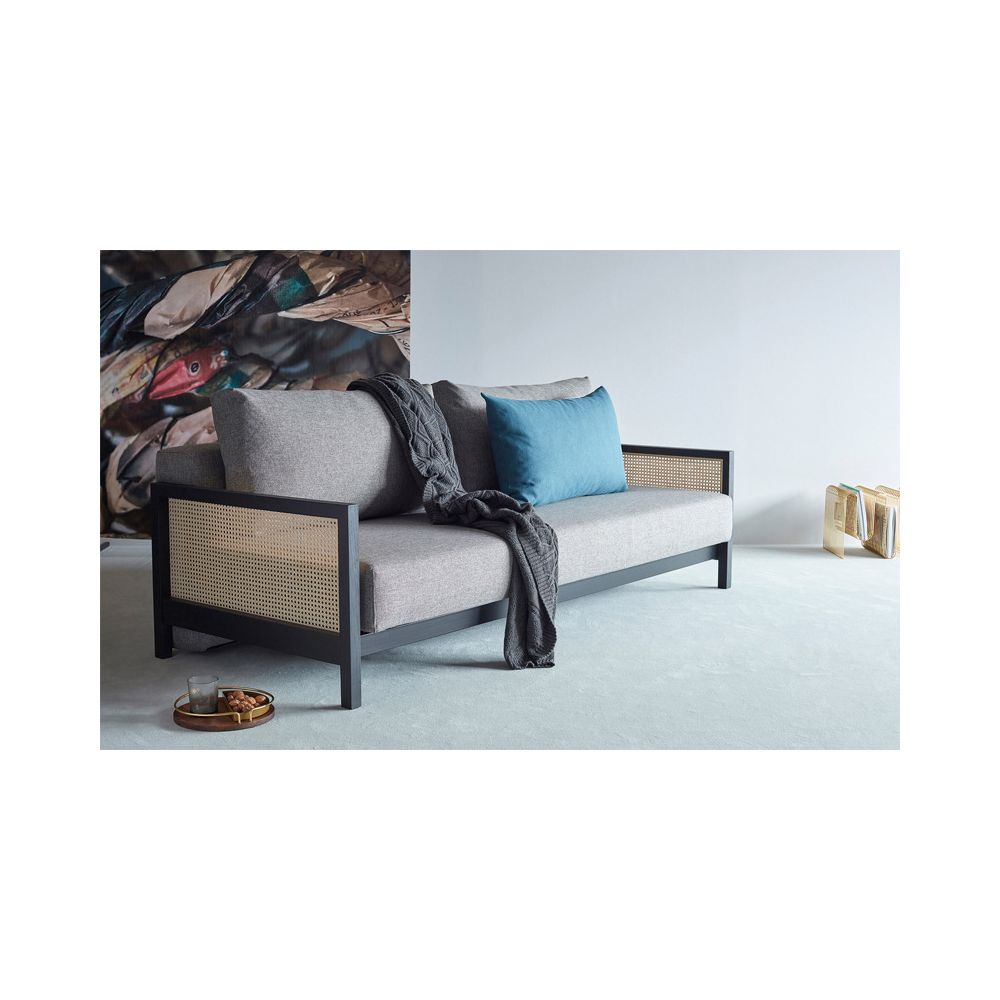 Innovation Narvi – Grote slaapbank met Webbing Armleuningen